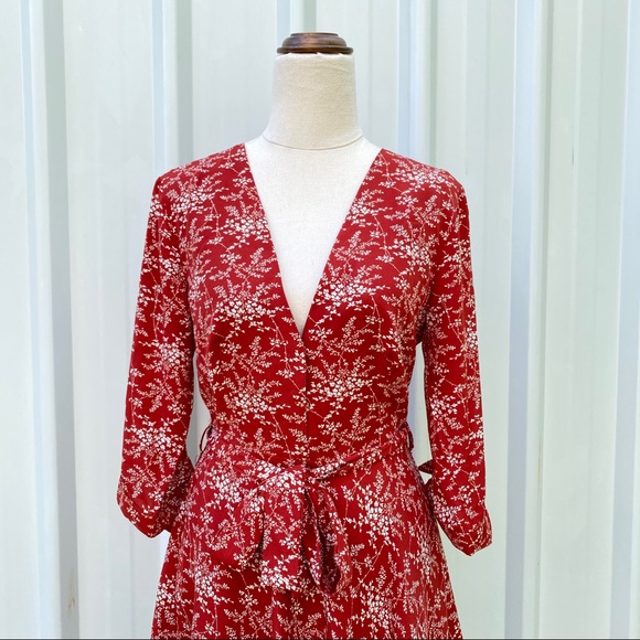 Showpo Floral Dress - Picture 4 of 6